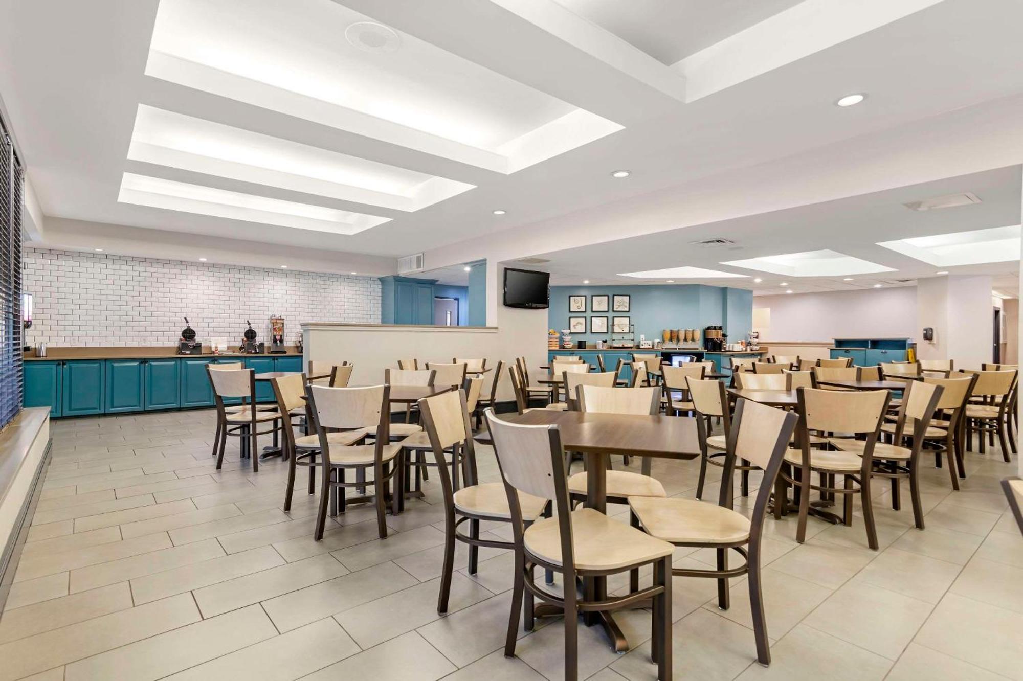 Country Inn & Suites By Radisson, Atlanta Galleria-Ballpark, Ga Smyrna Bagian luar foto